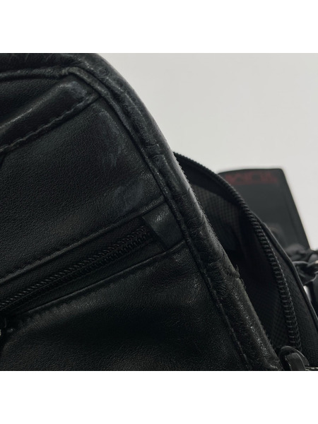 TUMI ショルダーバッグ ALPHA ii レザーショルダーバッグ