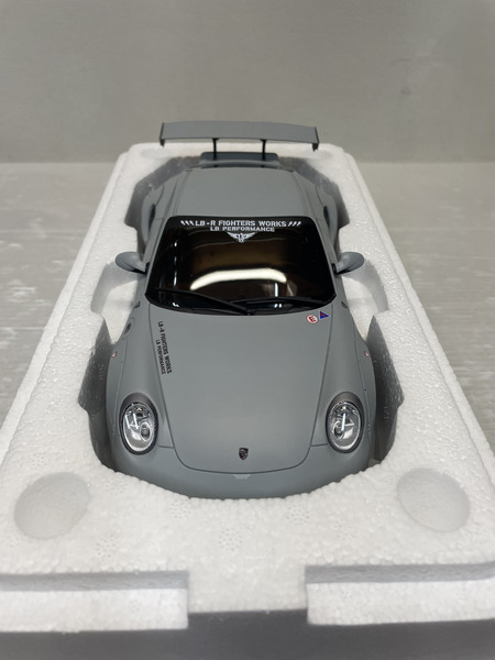 1/18スケールカー GT-SPIRIT 1/18 ポルシェ 977 LBパフォーマンス