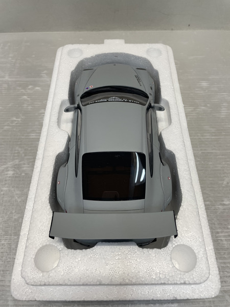 1/18スケールカー GT-SPIRIT 1/18 ポルシェ 977 LBパフォーマンス