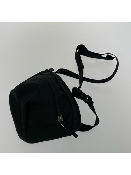 ARC'TERYX ボディバッグ