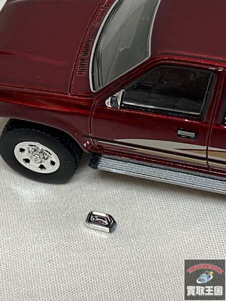 トミカ ハイラックス　4WD ピックアップ　ダブルキャブ　SSR　91年式 1/64