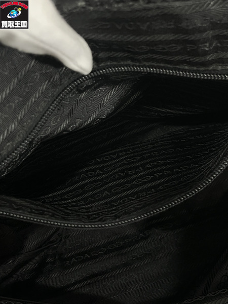 PRADA ナイロントート
