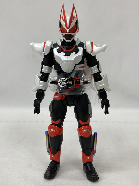 フィギュアーツ 仮面ライダーギーツ マグナムブーストフォーム