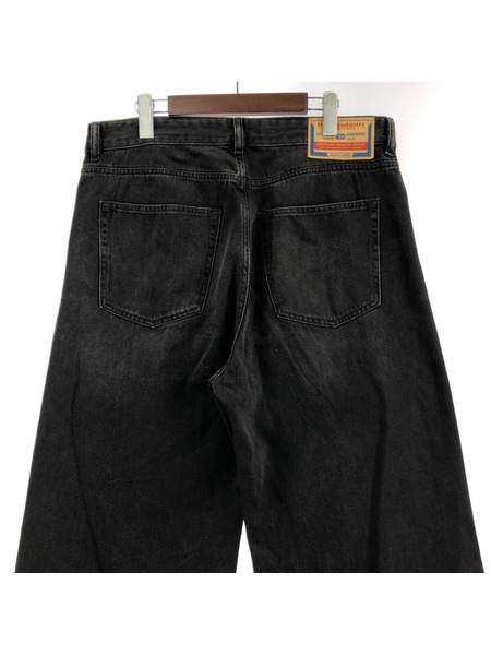 DIESEL デニム・ジーンズ relaxed jeans d-rise (W36) BLK
