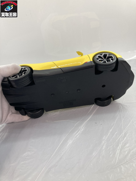 1/18スケールカー Bugatti Mistral Yellow 1/18