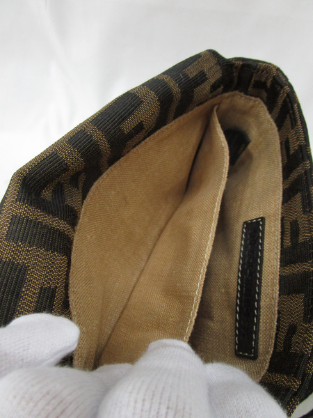 ショルダーバッグ FENDI　ショルダーバッグ