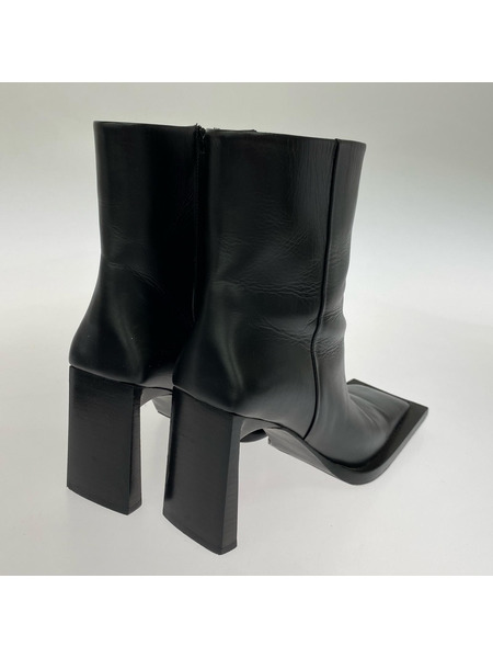 BALENCIAGA スクエアトゥーブーツ