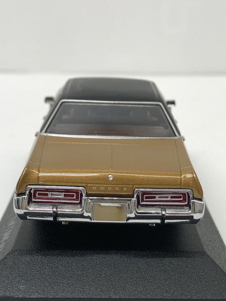 MINICHAMPS ダッジ モナコ ゴールド