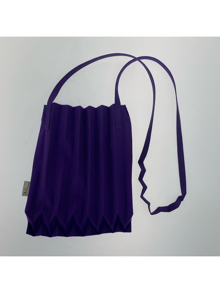 ISSEY MIYAKE ボディバッグ プリーツトート