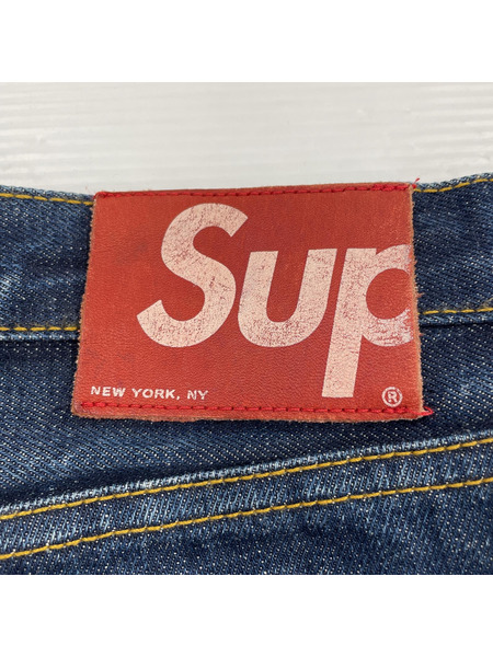 Supreme 赤パッチデニムパンツ インディゴブルー