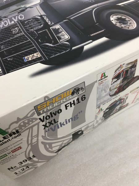 イタレリ 1/24 ボルボ FH-16 XXL ヴァイキング プラモ IT3931[値下]