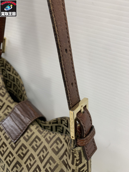 ショルダーバッグ FENDI ズッカ柄 ワンショルダー