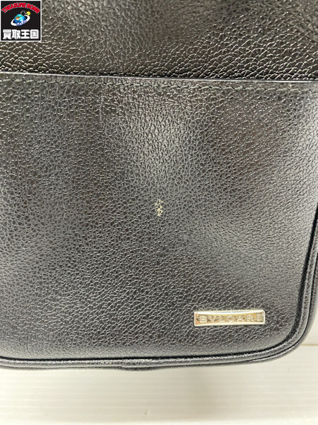 ショルダーバッグ BVLGARI ロゴプレート レザーショルダーバッグ 黒