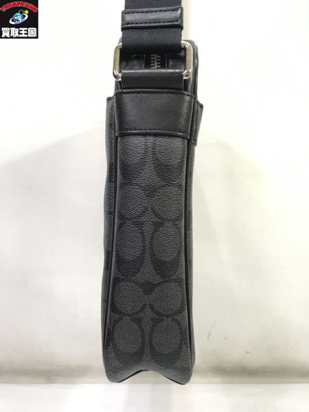 COACH PVCショルダーバッグ
