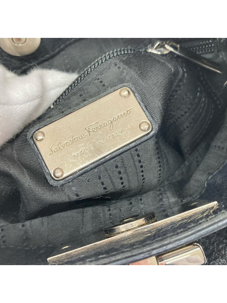 ショルダーバッグ Salvatore Ferragamo ガンチーニ ショルダーバッグ