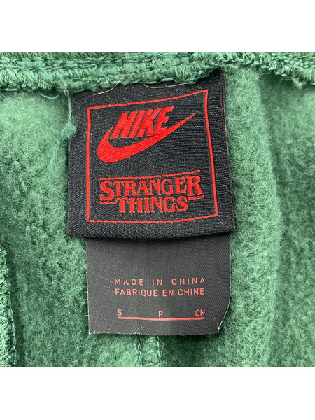 NIKE STRANGER THINGS スウェットパンツ 緑