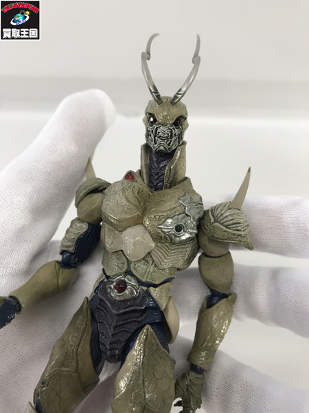 仮面ライダーフィギュア S.H.Figuarts ドラス