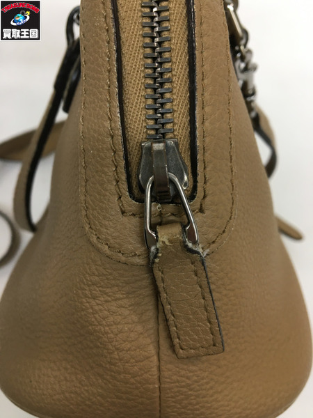 ショルダーバッグ 2WAY ハンドバッグ　ベージュ