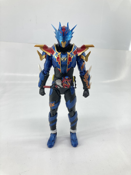 メーカー 仮面ライダーフィギュア S.H.フィギュアーツ 仮面ライダーグレートクローズ[値下]