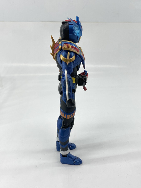 メーカー 仮面ライダーフィギュア S.H.フィギュアーツ 仮面ライダーグレートクローズ[値下]