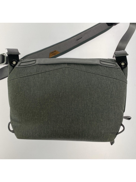 ショルダーバッグ Peak Design