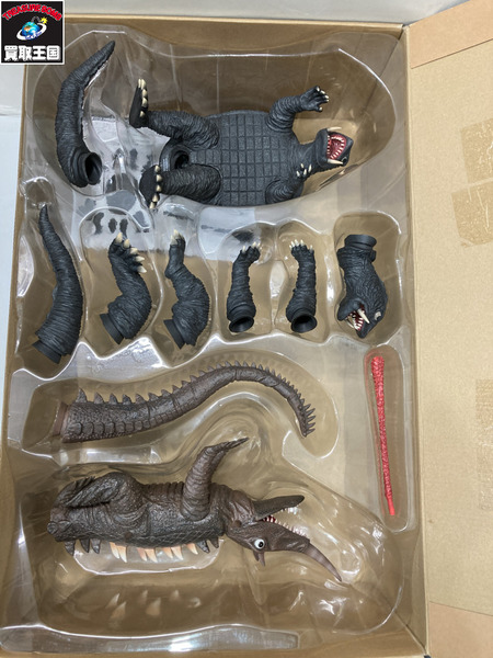 メーカー ゴジラ・その他怪獣 大怪獣シリーズ  大怪獣決闘 ガメラ対バルゴン ガメラ1966＆バルゴン セット