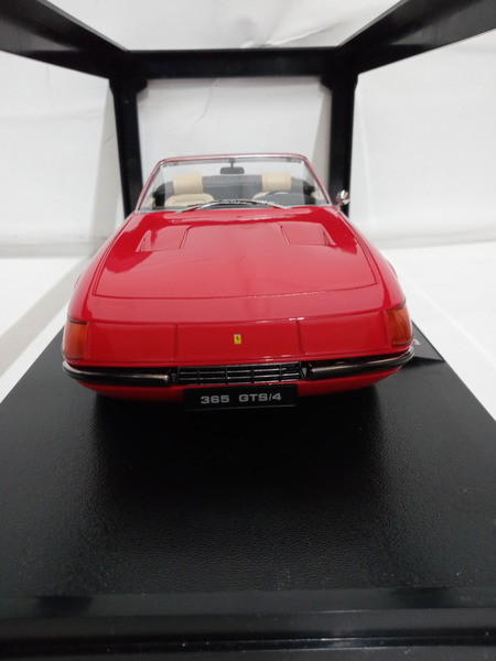 1/18スケールカー KK Scale 365 GTS/4 1971
