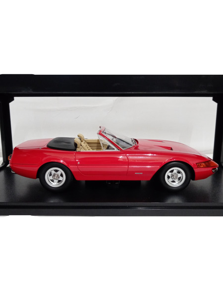 1/18スケールカー KK Scale 365 GTS/4 1971