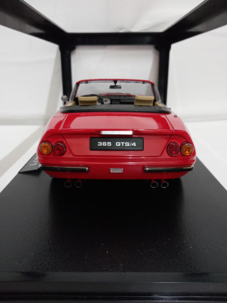 1/18スケールカー KK Scale 365 GTS/4 1971