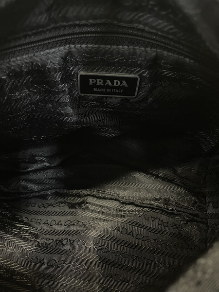 PRADA 三角ロゴプレート ナイロンショルダーバッグ ブラック