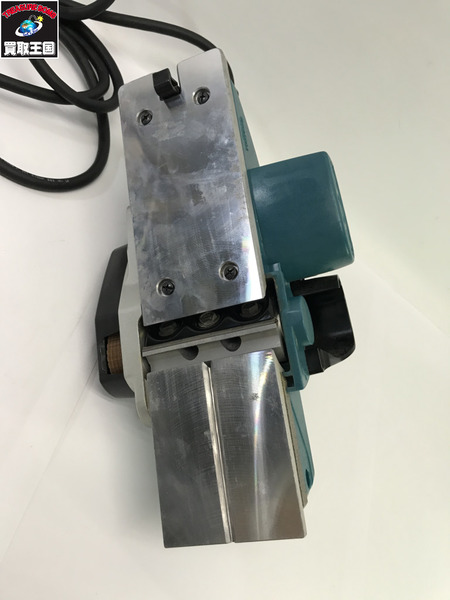 makita(マキタ) 82㎜電気カンナ 替刃式|商品番号 makita(マキタ) 82㎜電気カンナ 替刃式|商品番号