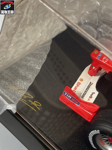 1/18スケールカー ホットウィール 1/18 フェラーリ 2000 World Champions