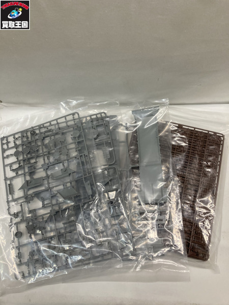 アミュージングホビー 1/35 レオパルト2 A8 プラモデル