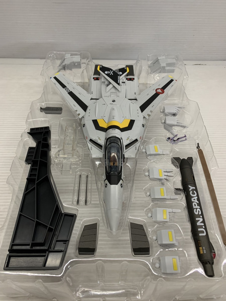メーカー ロボットその他 DX超合金 初回限定版 VF-1S バルキリー ロイ・フォッカースペシャル