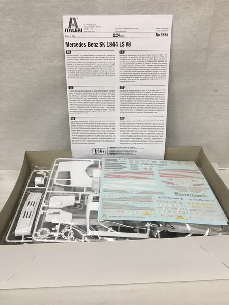 イタレリ 1/24 メルセデスベンツSK 1844 LS V8トラクターヘッド[値下]