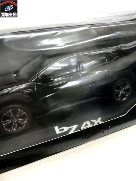 TOYOTA トヨタ bZ4X ビーズィーフォーエックス 1/30 202 ブラック カラーサンプル ミニカー 非売品 未開封[値下]