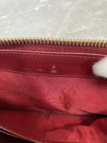 miumiu L字ジップ 型押し ロングウォレット 赤