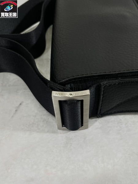 EMPORIO ARMANI テスートマクロロゴショルダーバッグ