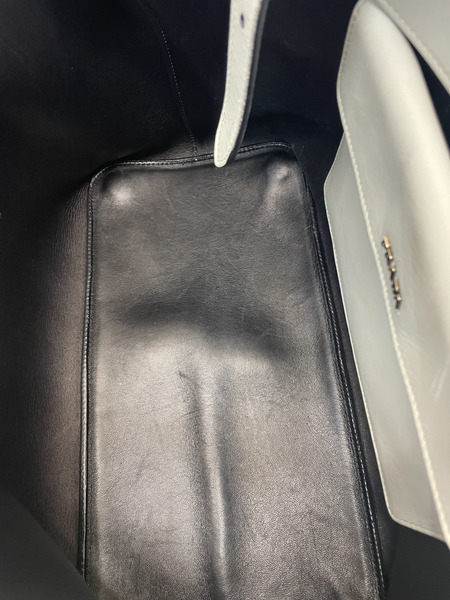 PRADA トップストラップ レザートートバッグ アイボリー