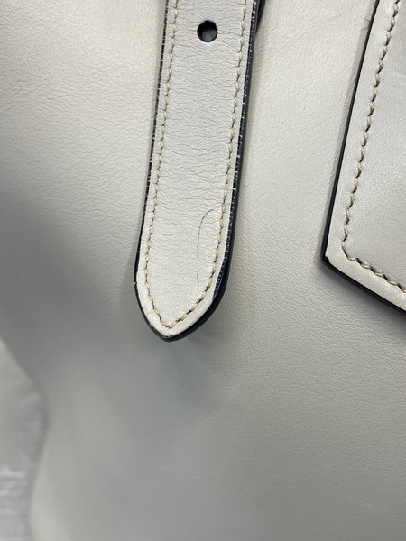 PRADA トップストラップ レザートートバッグ アイボリー