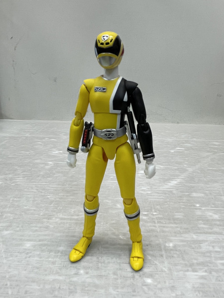 BANDAI S.H.Figuarts デカイエロー