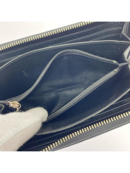 長財布 ロゴスタッズ ロングウォレット