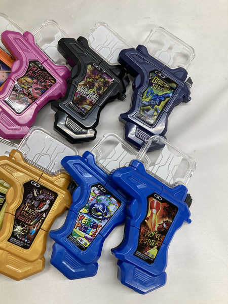 仮面ライダー変身アイテム ガシャットロフィー 全13種コンプリート