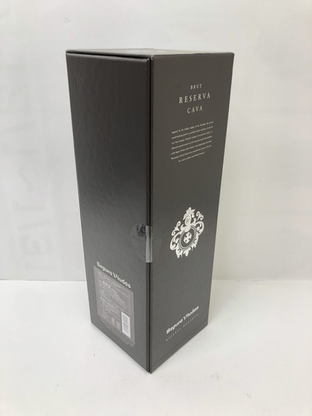 シャンパン SeguraViudas