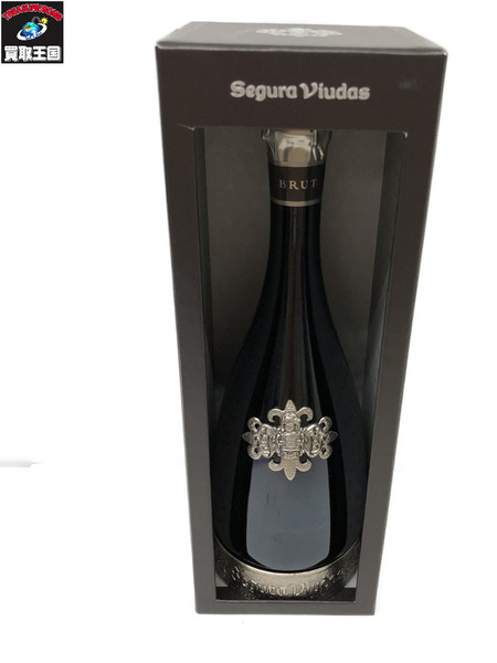 シャンパン SeguraViudas