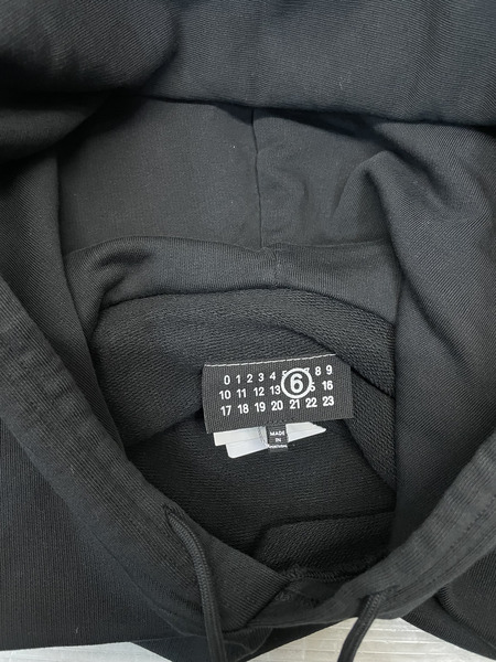 MM6 カレンダータグデザインパーカー M ブラック SH0GU0033