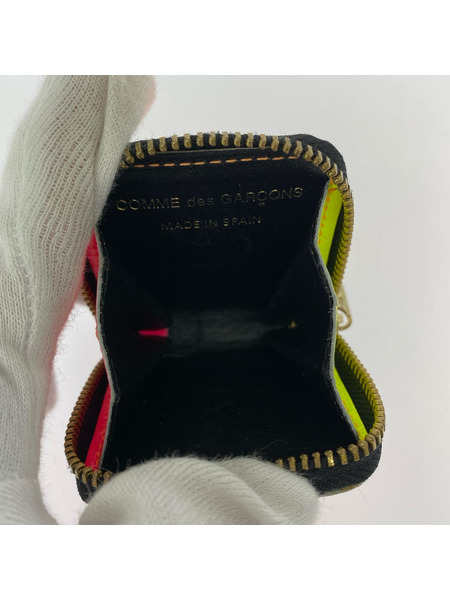 COMME des GARCONS 小銭入レ・コインケース インケース SUPER FLUO SA4100SF