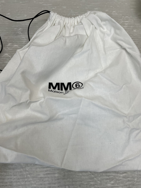 MM6 クラシッククロスボディバッグ ブラック SB6WD0026