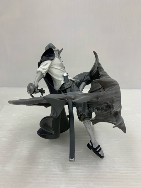 シャンクス 神避 墨式カラーver. 「一番くじ ワンピース 匠ノ系譜 覇極」 墨式塊技 ラストワン賞 フィギュア