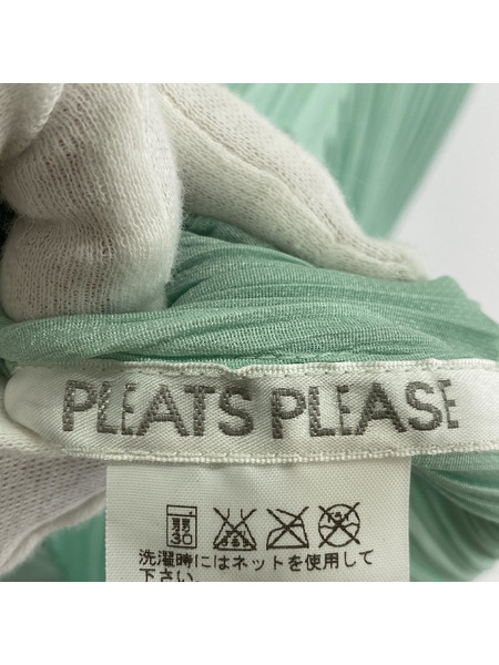 PLEATS PLEASE　トップス